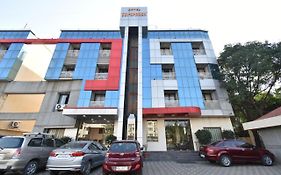 Hotel Sai Sparsh-150 Meters From Saibaba Temple